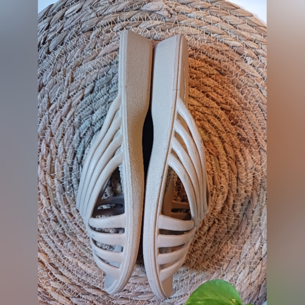 Okabashi Slide Sandals Womens Small 5-6 Neutral Tan Color - Picture 8 of 8